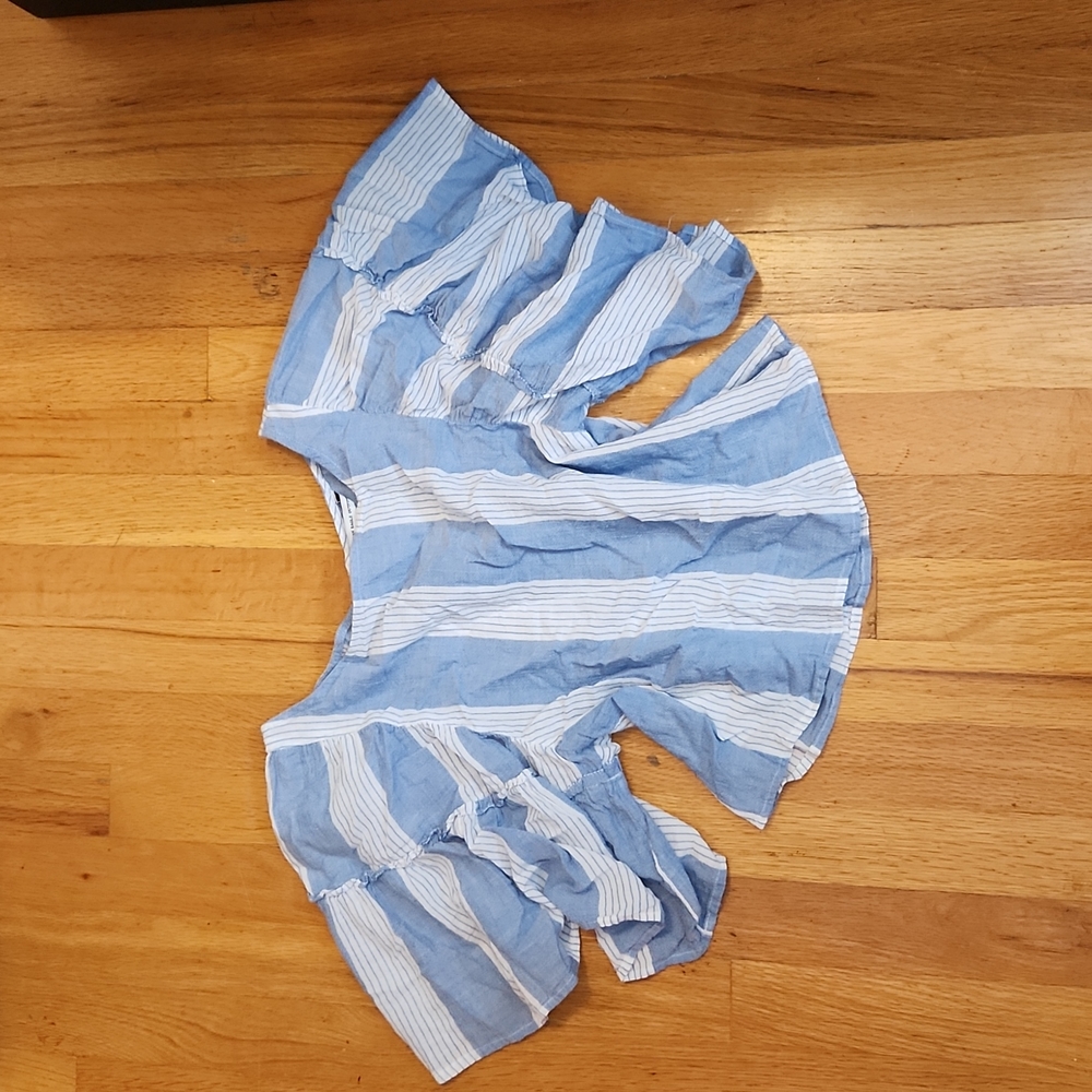 American Eagle stiped cropped top with flowy sleeves